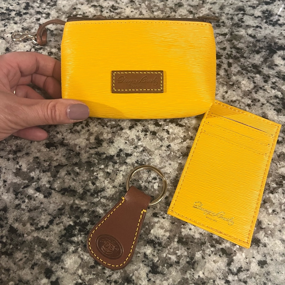 Dooney&Bourke Accessory Set!